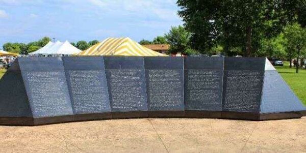 LAO, HMONG AND AMERICAN VETERANS MEMORIAL WALL TWO BACK