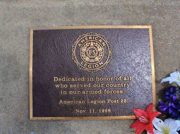 AMHERST VETERANS MEMORIAL FLAGPOLE PLAQUE A