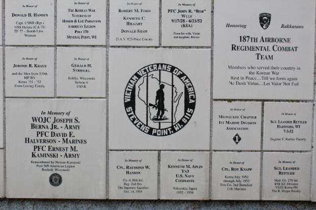 WISCONSIN KOREAN WAR VETERANS MEMORIAL WALL CLOSEUP C