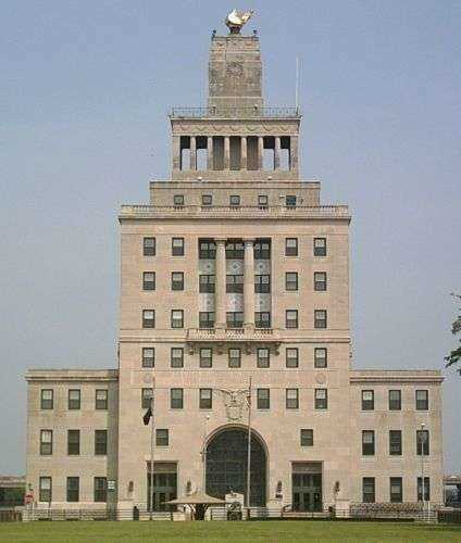 CEDAR RAPIDS VETERANS MEMORIAL BUILDING