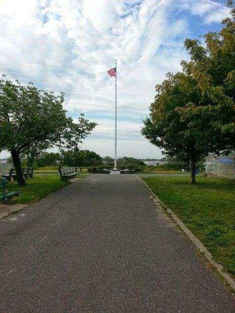 HOWARD BEACH WAR VETERANS MEMORIAL FLAGPOLE