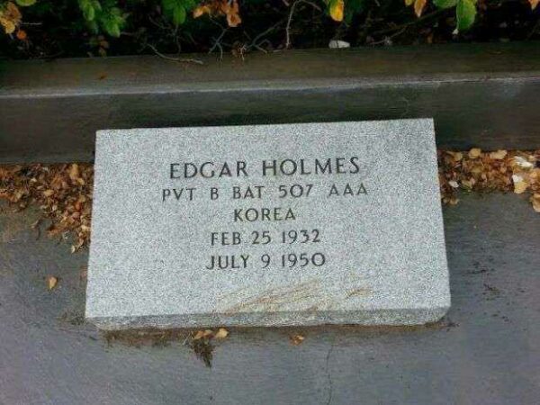 PVT EDGAR HOLMES WAR MEMORIAL