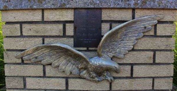 NESHKORO WAR VETERANS MEMORIAL PLAQUE