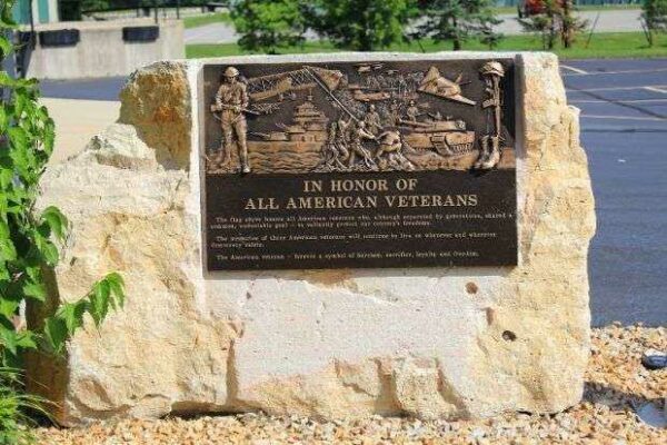 AMERICAN LEGION POST 306 VETERANS MEMORIAL FLAGPOLE PLAQUE