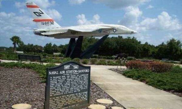 NORTH AMERICAN A-5 VIGILANTE MEMORIAL AIRCRAFT
