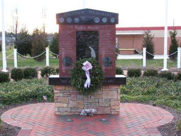 DOVER VIETNAM MEMORIAL