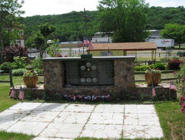 WATERBURY VIETNAM WAR MEMORIAL