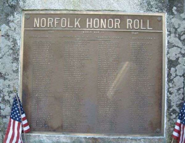NORFOLK VETERANS MEMORIAL HONOR ROLL PLAQUE