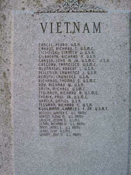 NEW BRITAIN WAR VETERANS MEMORIAL VIETNAM WAR STONE