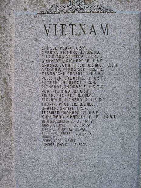 NEW BRITAIN WAR VETERANS MEMORIAL VIETNAM WAR STONE