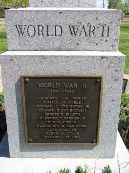 GRANBY VETERAN’S MEMORIAL WORLD WAR II PLAQUE