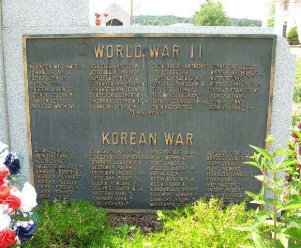 BURLINGTON WAR MEMORIAL WORLD WAR II AND KOREAN WAR PLAQUE