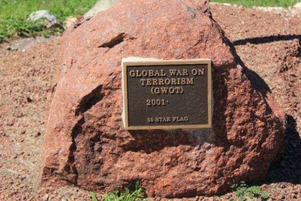 PLYMOUTH GLOBAL WAR ON TERRORISM MEMORIAL FLAGPOLE PLAQUE