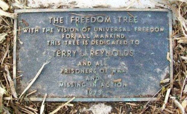 TERRY L. REYNOLDS FREEDOM TREE MEMORIAL PLAQUE