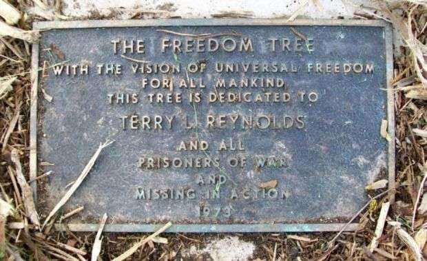 TERRY L. REYNOLDS FREEDOM TREE MEMORIAL PLAQUE