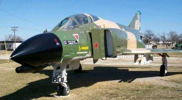 F-4D FIGHTER AIRCRAFT MEMORIAL