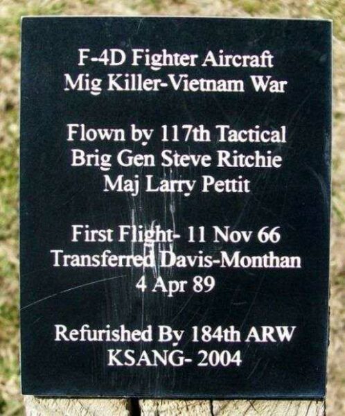 F-4D FIGHTER AIRCRAFT MEMORIAL PLAQUE