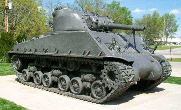 ALL VETERANS MEMORIAL PARK TANK MEMORIAL