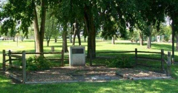 CLOUD COUNTY WAR MEMORIAL