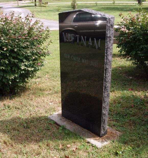 ROCKPORT VIETNAM WAR VETERANS MEMORIAL TANK DEDICATION STONE BACK