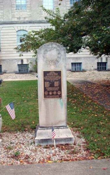 LAWRENCE COUNTY VIETNAM HONOR ROLL MEMORIAL