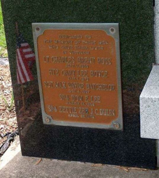CLAY COUNTY VIETNAM WAR MEMORIAL BENCH PLAQUE A