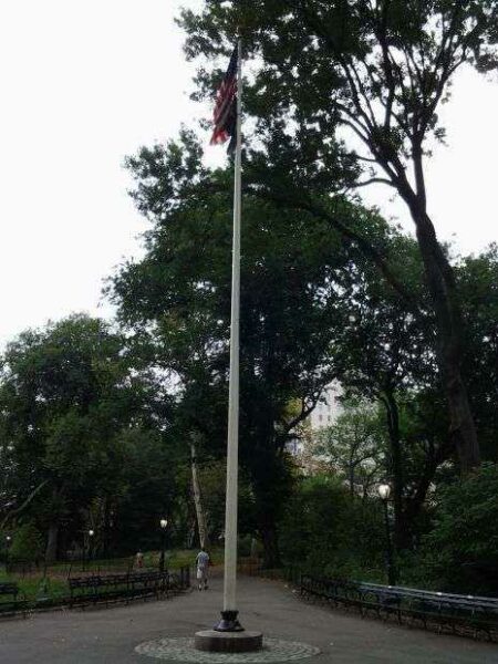 OVERSEAS SERVICE LEAGUE WAR MEMORIAL FLAGPOLE