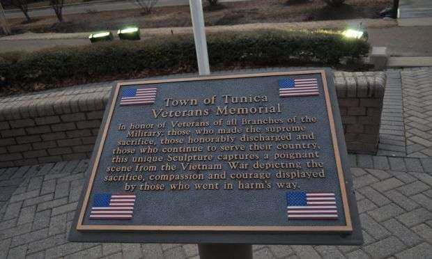 TOWN OF TUNICA VETERANS MEMORIAL DEDICATION PLAQUE