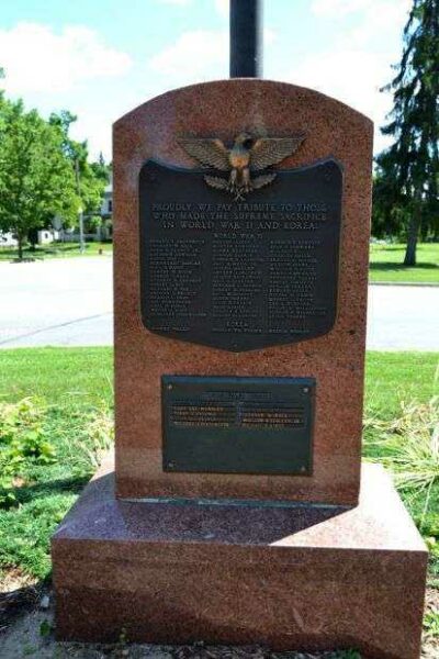 DOWAGIAC WAR VETERANS MEMORIAL FOUNTAIN MEMORIAL PLAQUES