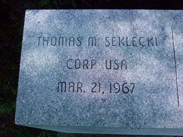 HOLYOKE VIETNAM WAR MEMORIAL HONOR STONE F