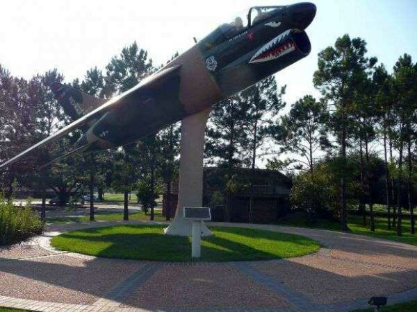 LTV AEROSPACE VOUGHT A-7D CORSAIR II MEMORIAL AIRCRAFT