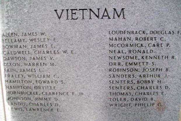 BOYD COUNTY WAR MEMORIAL HONOR ROLL STONE I