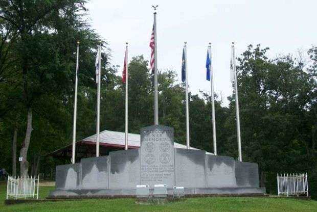 BOYD COUNTY WAR MEMORIAL