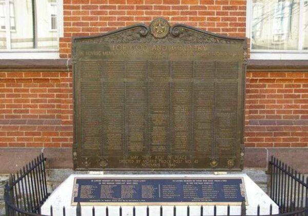 MORRIS FROCK POST NO. 42 WAR MEMORIAL