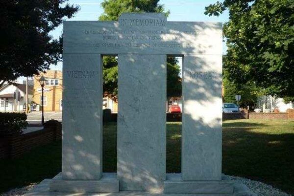 CALVERT COUNTY KOREAN AND VIETNAM WARS MEMORIAL BACK