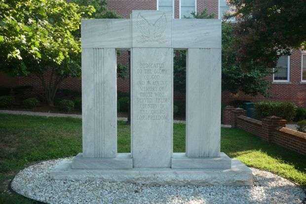 CALVERT COUNTY KOREAN AND VIETNAM WARS MEMORIAL FRONT