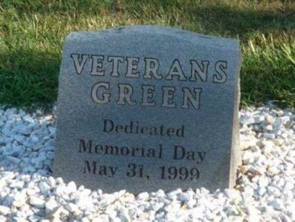 VETERANS GREEN MEMORIAL DEDICATION STONE