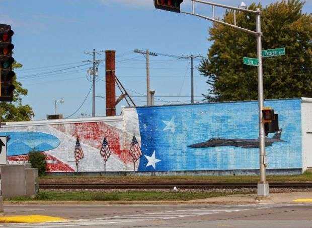 LAND OF THE FREE-HOME OF THE BRAVE MEMORIAL MURAL RIGHT