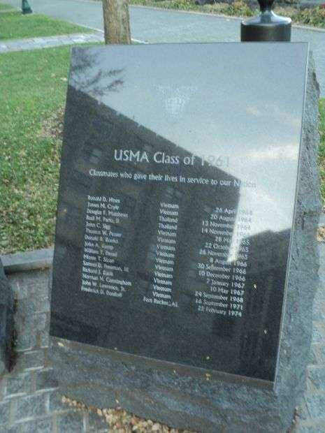 WEST POINT RECONCILIATION PLAZA MEMORIAL HONOR ROLL STONE B