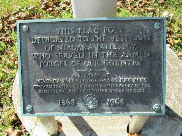 NIAGARA FALLS VETERANS MEMORIAL FLAGPOLE PLAQUE
