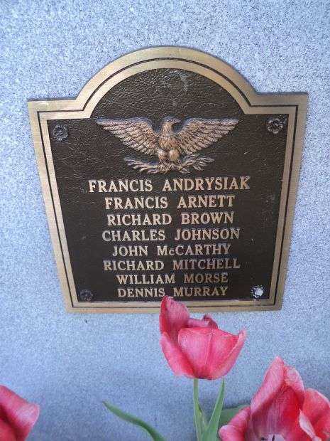 GLEN COVE VIETNAM WAR MEMORIAL HONOR ROLL PLAQUE