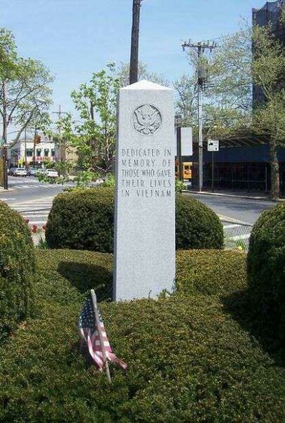 FLATLANDS VIETNAM WAR MEMORIAL