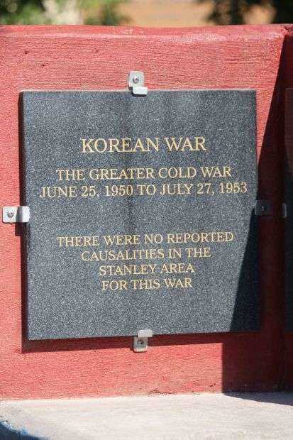 STANLEY VETERANS MEMORIAL PLAQUE D