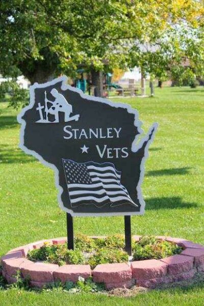 STANLEY VETERANS MEMORIAL ENTRANCE PLAQUE