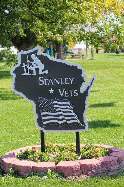 STANLEY VETERANS MEMORIAL ENTRANCE PLAQUE