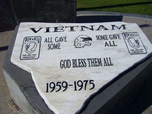 GRANTS, NM VIETNAM VETERANS MEMORIAL ENTRANCE STONE B