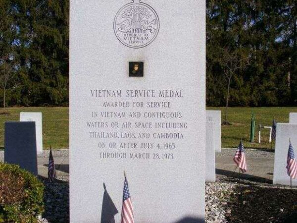 MERCER COUNTY VIETNAM VETERANS MEMORIAL LARGE STONE A