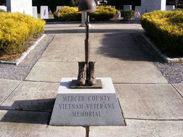 MERCER COUNTY VIETNAM VETERANS MEMORIAL BATTLEFIELD CROSS