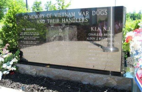 VIETNAM WAR DOGS MEMORIAL