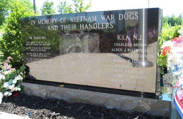 VIETNAM WAR DOGS MEMORIAL